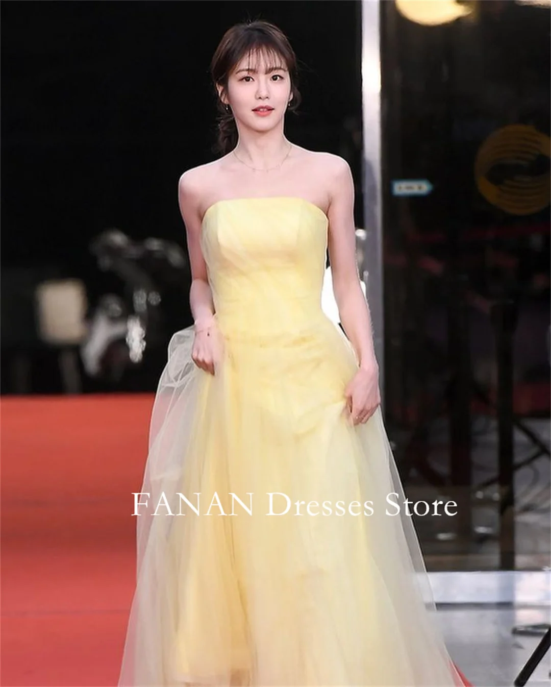 Yellow Prom Dresses V-Neck Sleeveless Tulle Customized Evening Gown